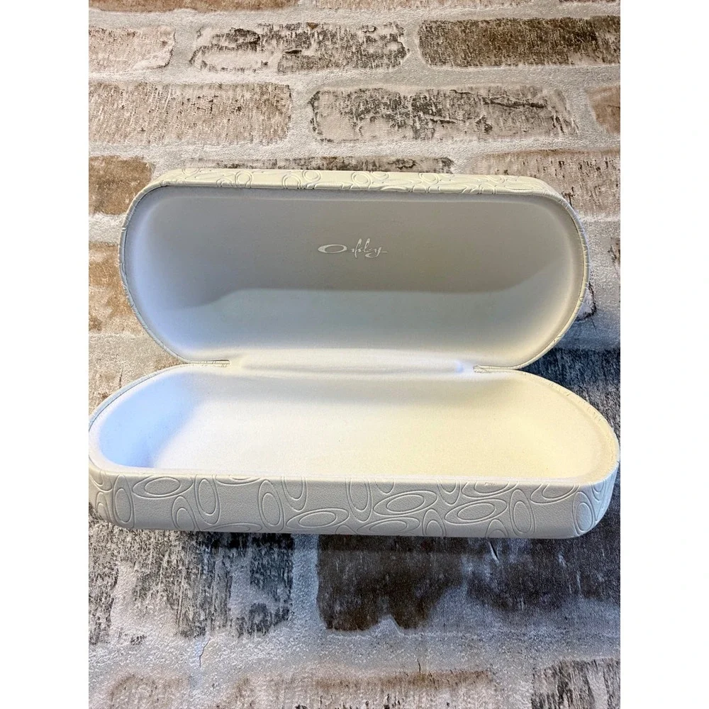 Oakley White Embossed Ellipse Logo Hard Sunglasses Case Eyewear Vault